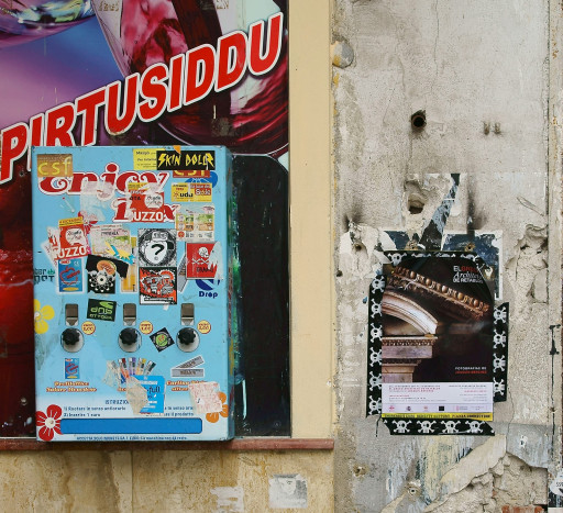 Cartel de la exposición, en la Vucciria de Palermo