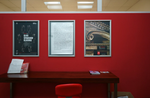 Cartel de la exposición en el Instituto Cervantes de Belgrado