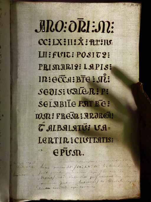 Inscripción conmemorativa de la colocación de la primera piedra de la catedral de Valencia en 22 de junio de 1262. Copia manuscrita del siglo XVIII. 2007